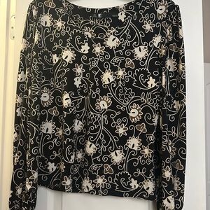 LADIES BLACK TOP WITH WHITE FLOWERS